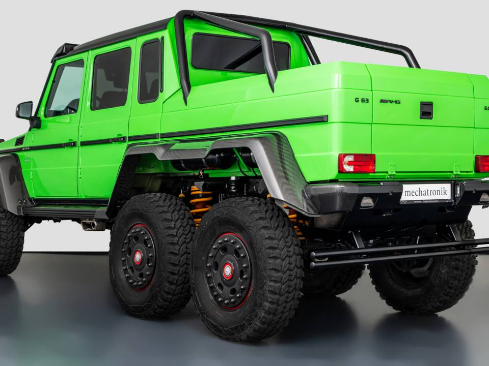 Image 25/31 of Mercedes-Benz G 63 AMG 6x6 (2015)