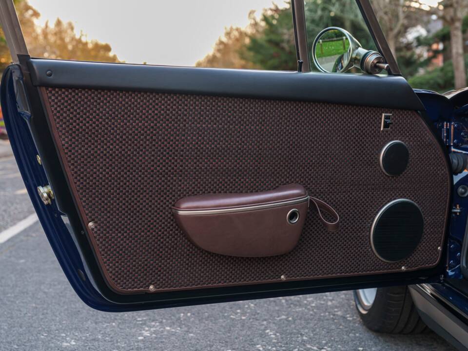 Image 29/34 of Porsche 911 Singer (2023)