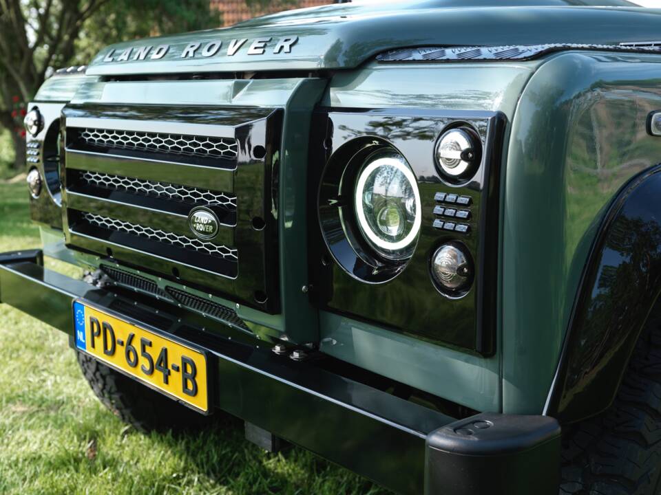 Bild 6/41 von Land Rover Defender 110 (2007)