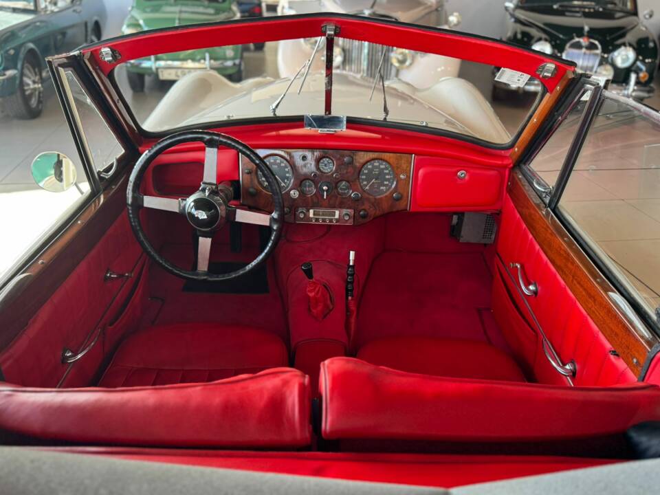 Bild 14/22 von Jaguar XK 120 OTS (1952)