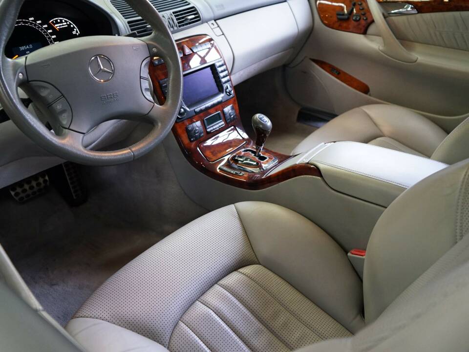 Bild 23/34 von Mercedes-Benz CL 65 AMG (2004)