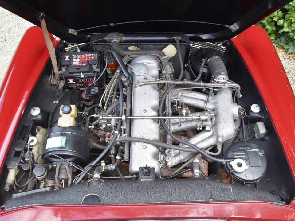 Image 41/45 of Mercedes-Benz 230 SL (1964)
