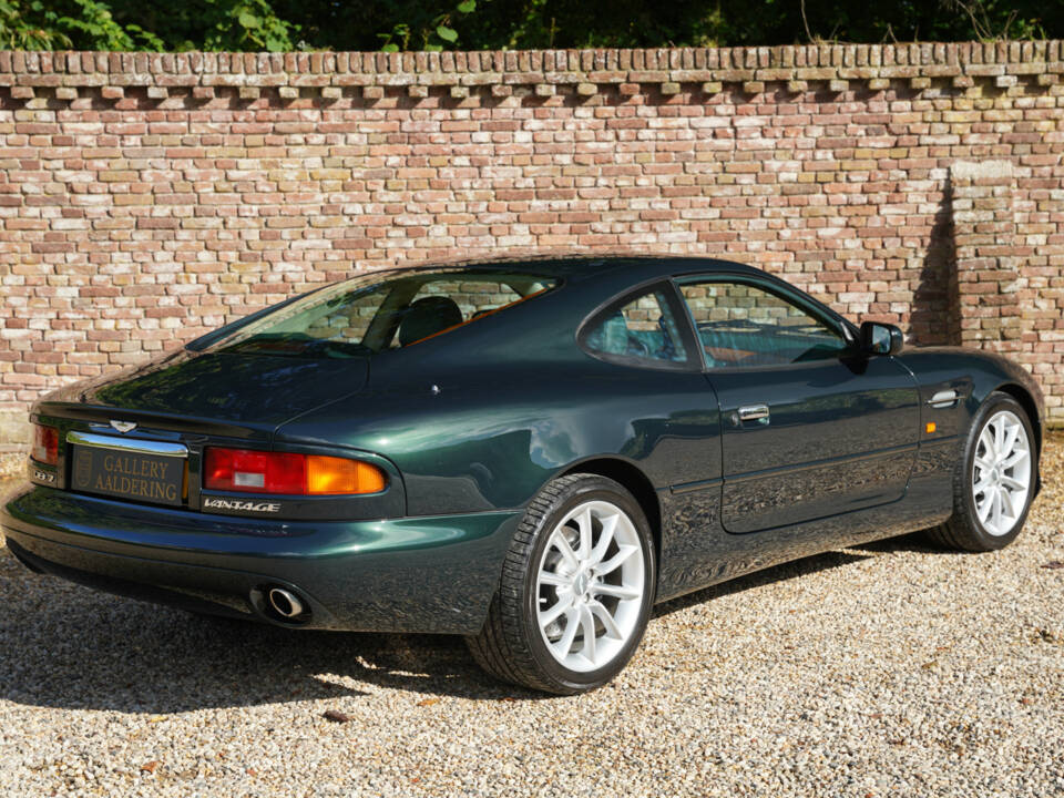 Afbeelding 2/50 van Aston Martin DB 7 Vantage (2001)