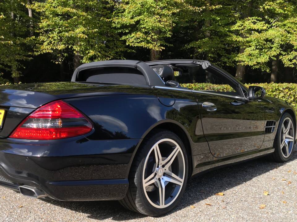 Afbeelding 15/45 van Mercedes-Benz SL 350 (2010)