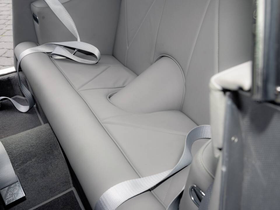 Image 75/79 of Aston Martin DB 6 (1968)