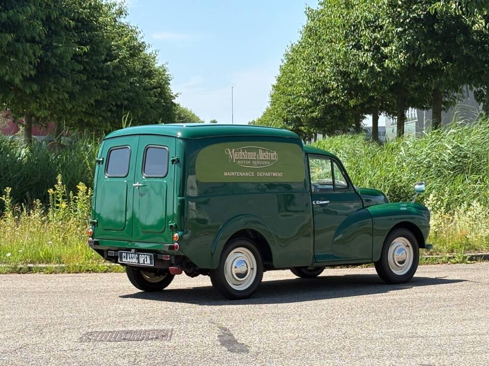 Image 16/16 of Morris Minor 1000 Traveller (1969)