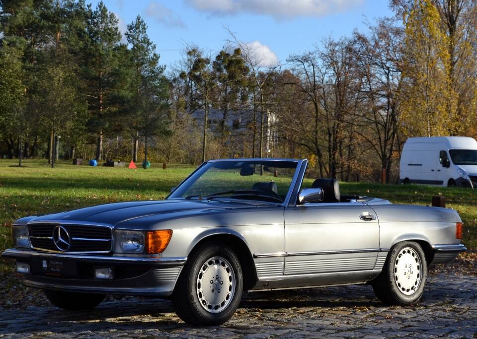 Image 1/36 of Mercedes-Benz 300 SL (1987)