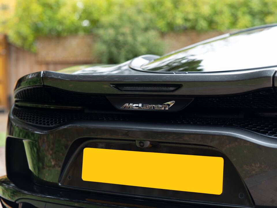 Immagine 10/39 di McLaren GT (2020)