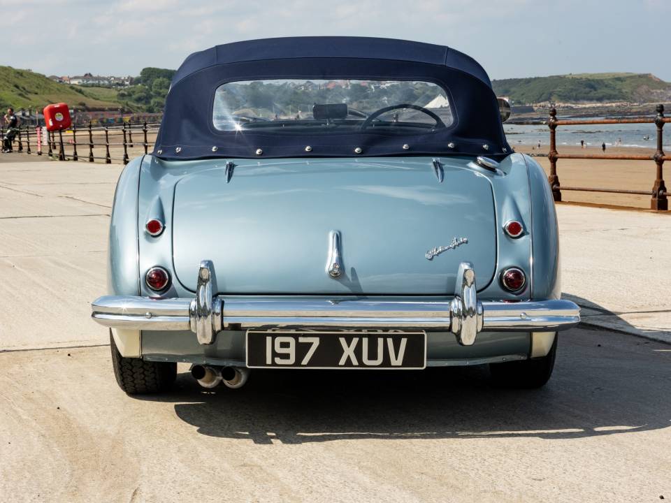 Image 4/21 of Austin-Healey 100&#x2F;6 (BN4) (1956)