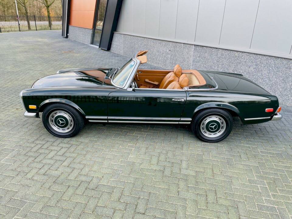 Image 9/36 de Mercedes-Benz 280 SL (1970)