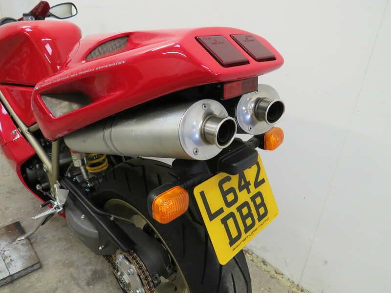 Bild 43/47 von Ducati 916 Strada (1994)