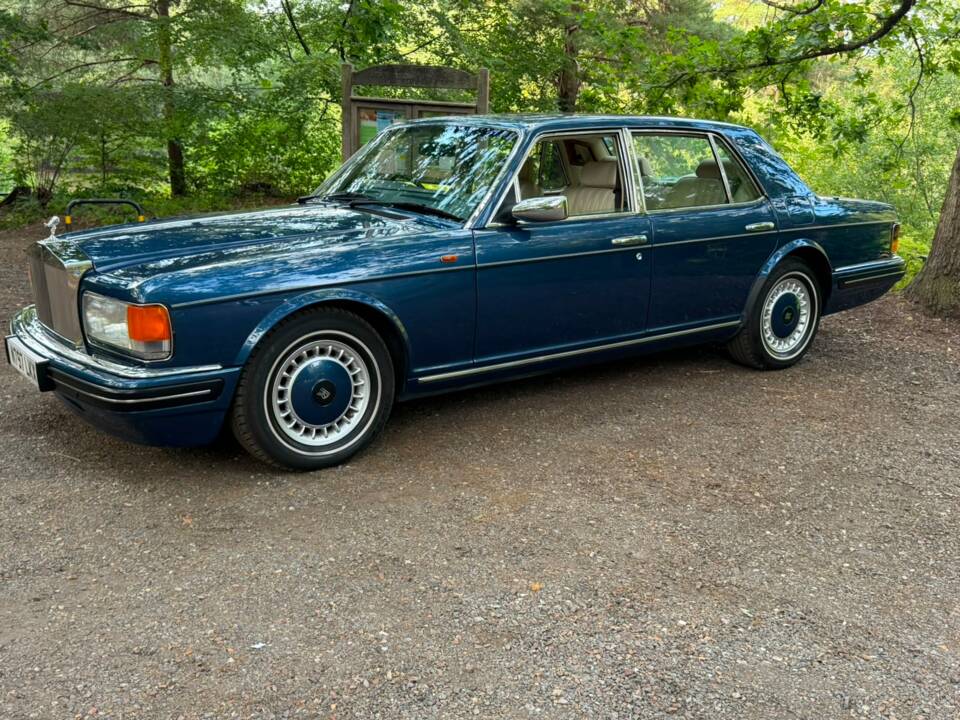 Image 16/46 of Rolls-Royce Silver Spirit III (1996)
