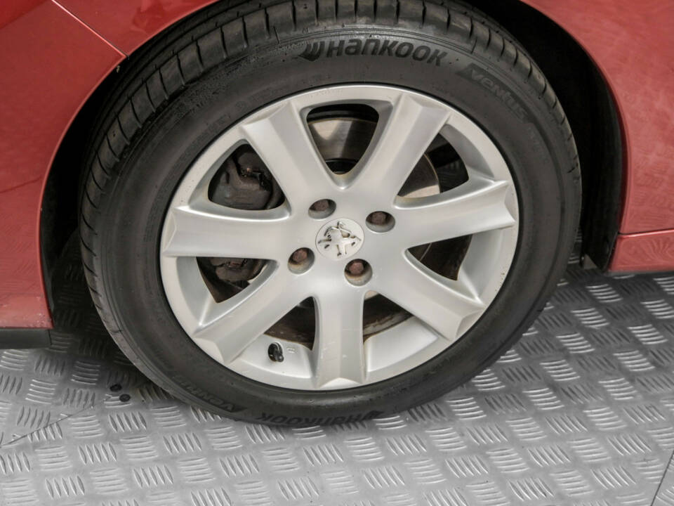 Imagen 23/50 de Peugeot 207 CC 1.6 VTi (2008)