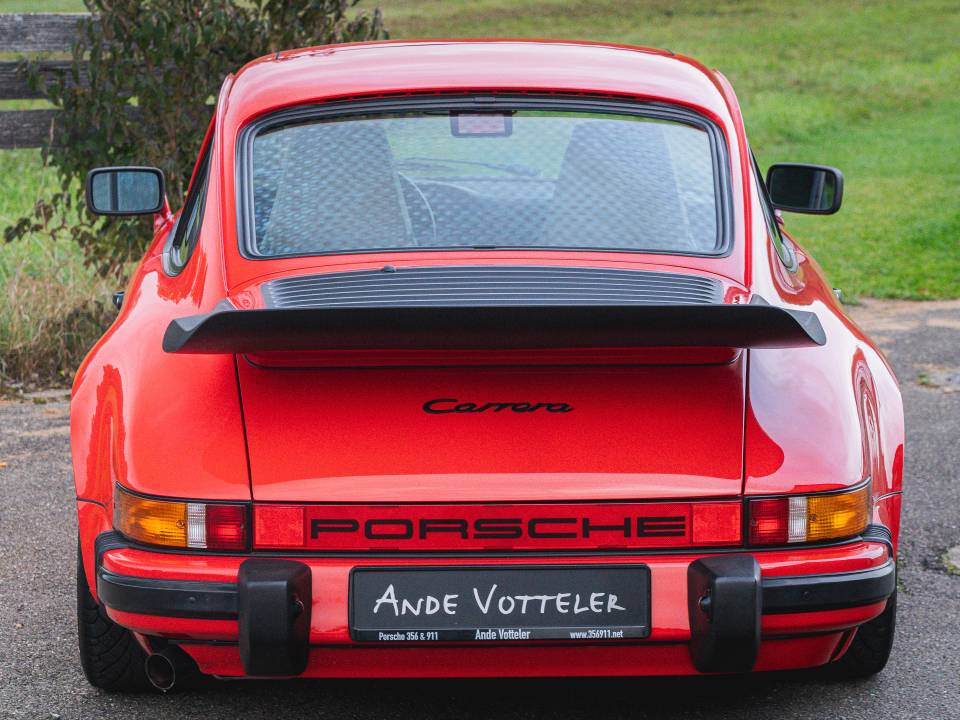 Image 18/34 of Porsche 911 Carrera 3.2 (1986)