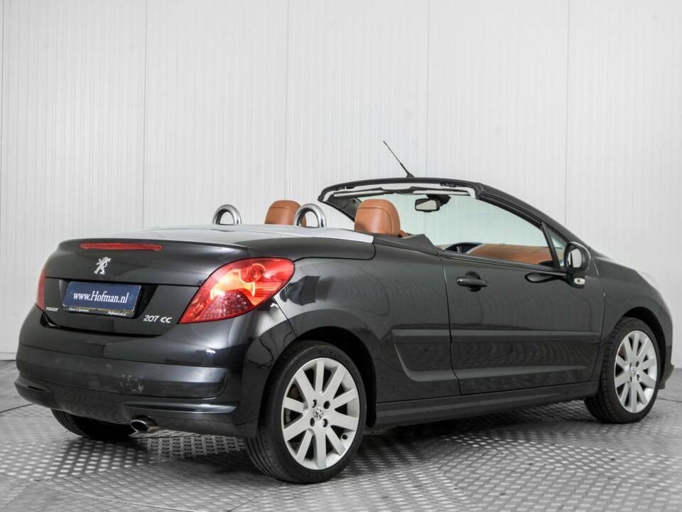 Image 2/50 de Peugeot 207 CC 1.6 VTi (2008)