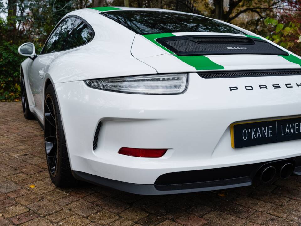Image 18/42 of Porsche 911 R (2016)