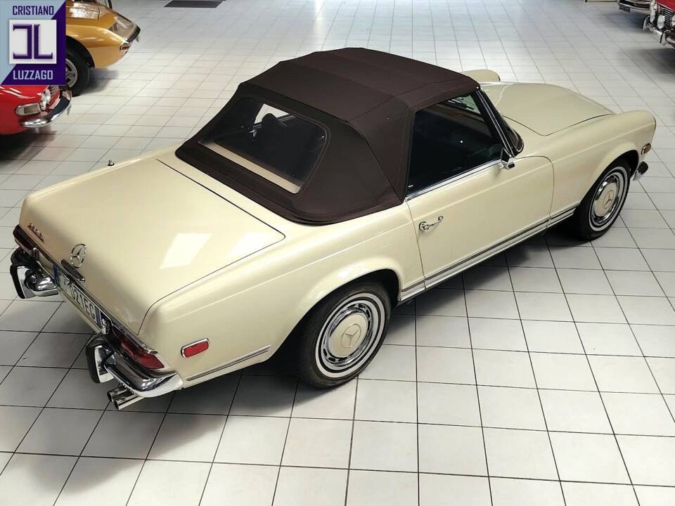 Image 8/58 of Mercedes-Benz 280 SL (1969)
