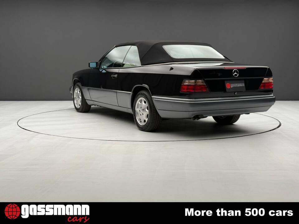Imagen 11/15 de Mercedes-Benz E 320 (1995)