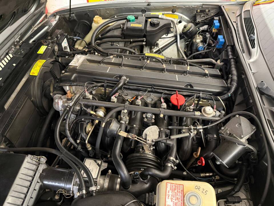 Image 5/19 of Jaguar XJ 40 4.0 (1993)