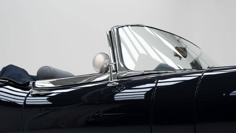 Image 14/15 de Jaguar Type E 4.2 (1966)