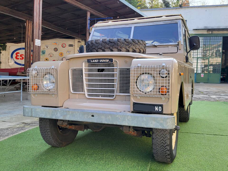 Bild 5/39 von Land Rover 88 (1981)