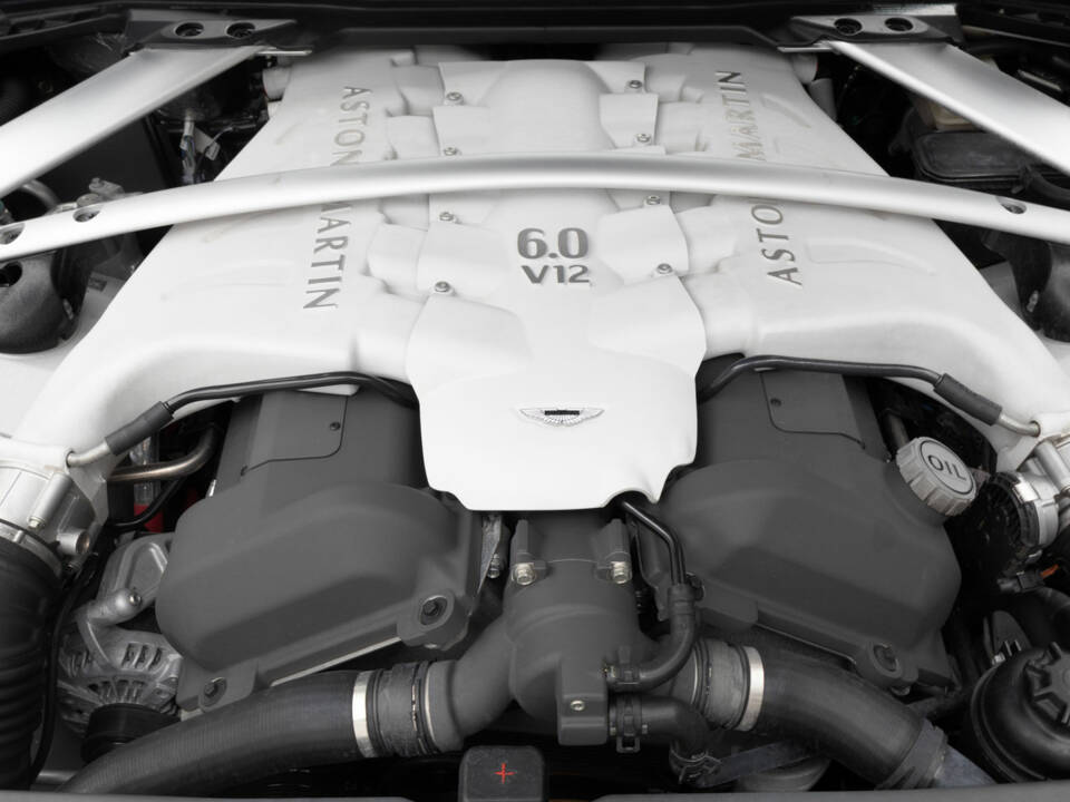 Imagen 7/11 de Aston Martin DBS (2013)