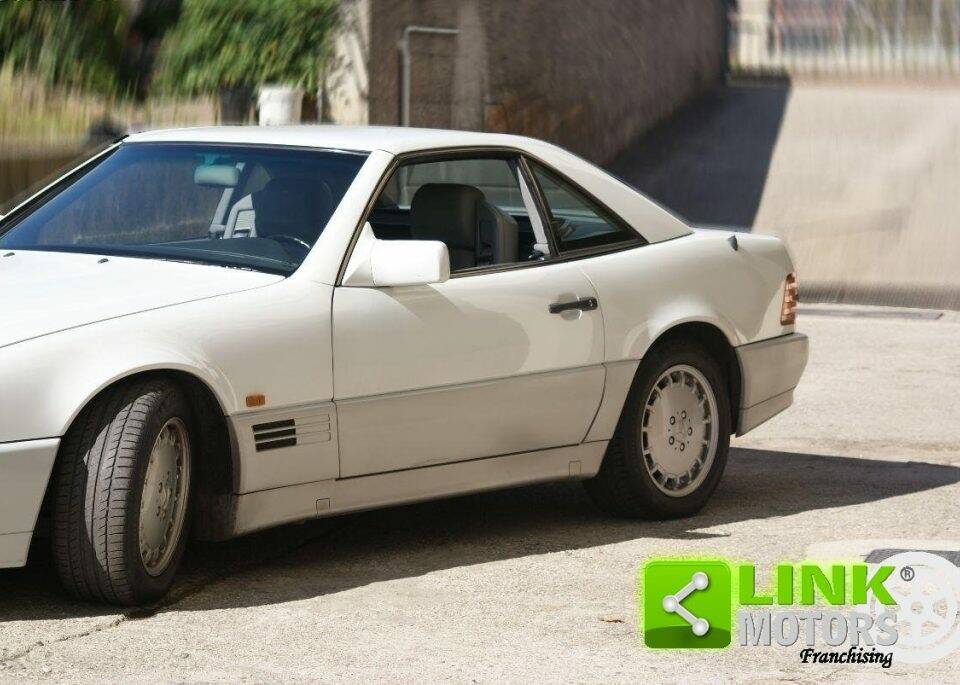 Imagen 8/50 de Mercedes-Benz 300 SL-24 (1989)
