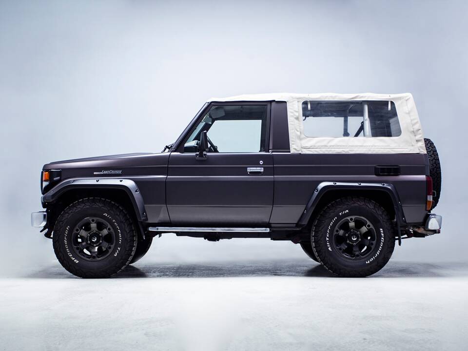 Image 6/42 of Toyota Land Cruiser FJ 62 (1985)