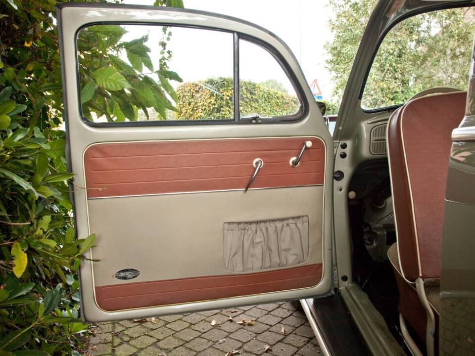 Image 30/52 of Volkswagen Beetle 1200 Export "Dickholmer" (1957)