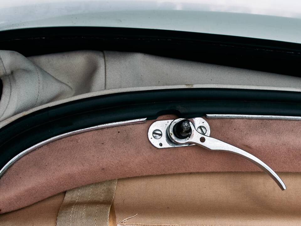 Bild 16/106 von Mercedes-Benz 280 SL (1969)