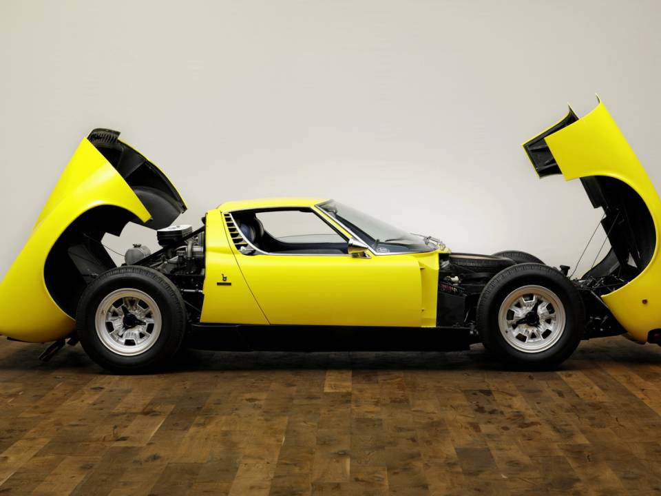 Image 9/32 of Lamborghini Miura P 400 (1968)