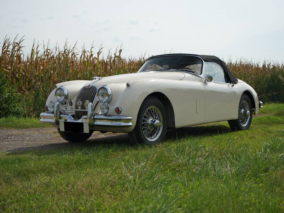 Afbeelding 6/58 van Jaguar XK 150 3.4 S OTS (1958)