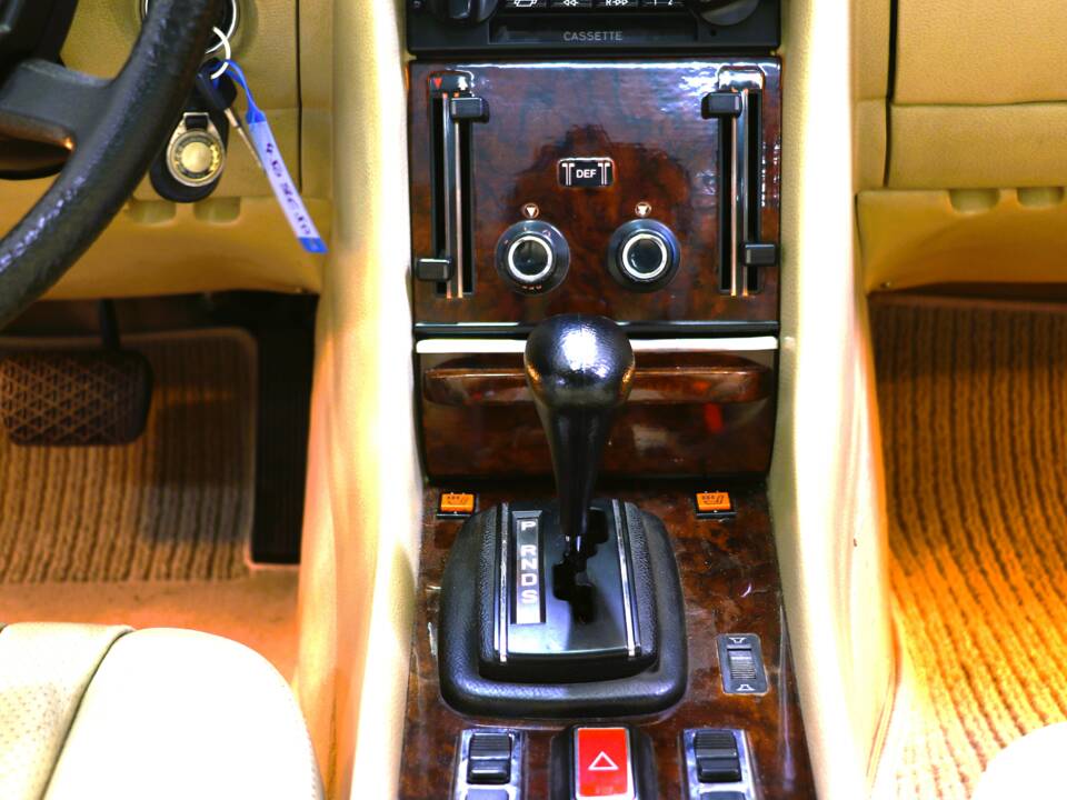 Image 24/41 de Mercedes-Benz 450 SLC 5,0 (1979)