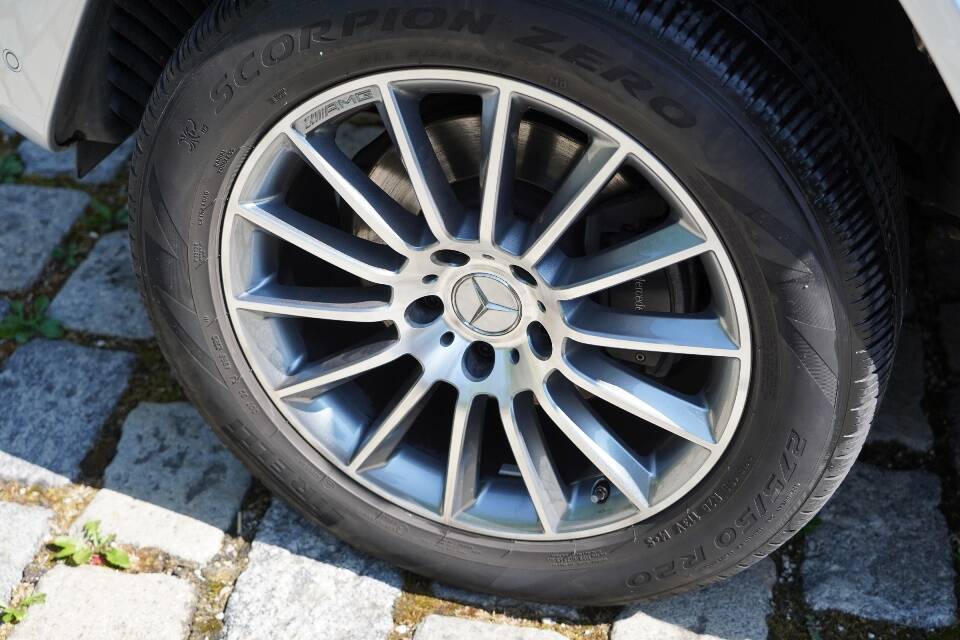 Image 5/16 de Mercedes-Benz G 500 (LWB) (2020)