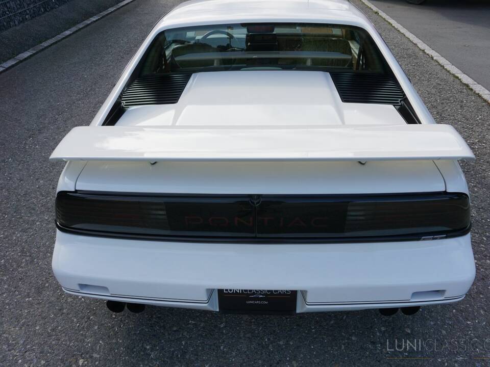 Afbeelding 27/70 van Pontiac Fiero GT (1988)