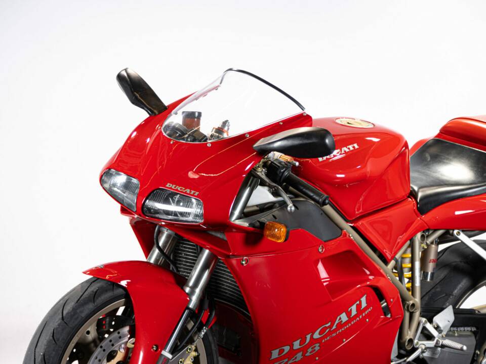 Image 36/50 of Ducati 748 S (1996)