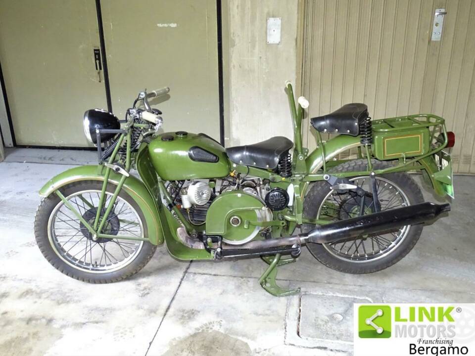 Image 1/10 of Moto Guzzi DUMMY (1981)