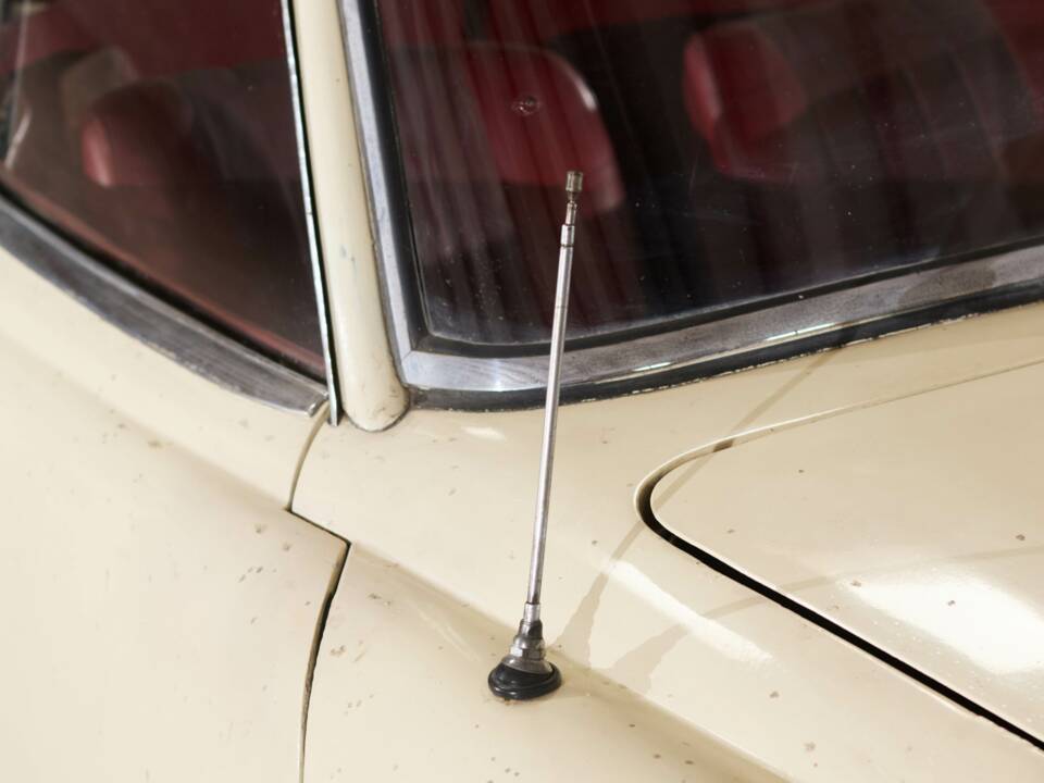 Image 35/83 de Mercedes-Benz 190 SL (1959)