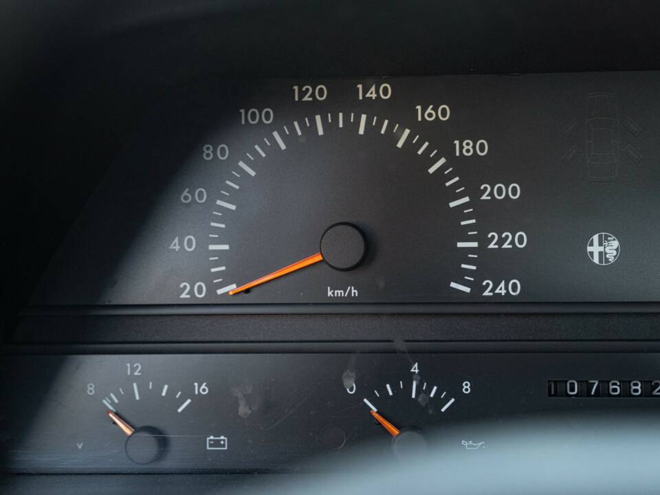 Image 46/50 of Alfa Romeo 164 2.0 (1990)