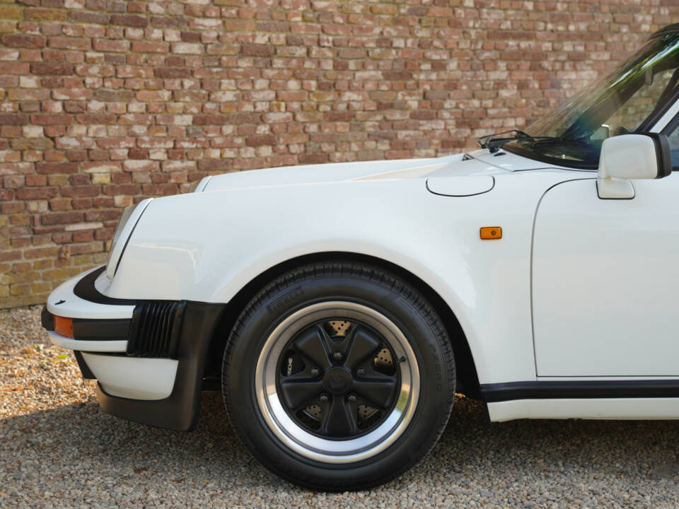 Image 38/50 of Porsche 911 Turbo 3.3 (1986)