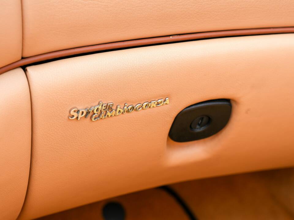 Image 20/44 of Maserati Spyder 4200 Cambiocorsa (2003)