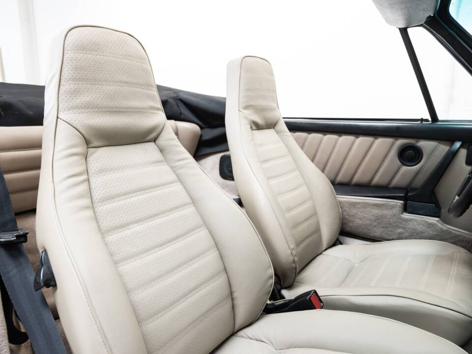 Imagen 20/32 de Porsche 911 SC 3.0 (1983)