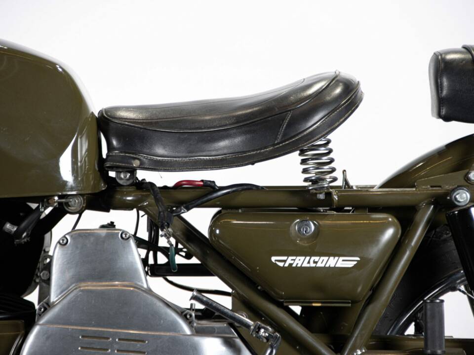 Bild 18/50 von Moto Guzzi Nuovo Falcone Militare (1973)