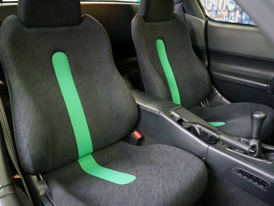 Image 15/28 de Honda CRX VTI (1994)