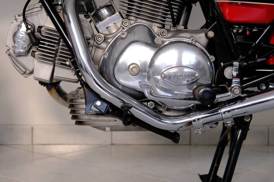 Immagine 51/96 di Ducati 750 GT (1974)