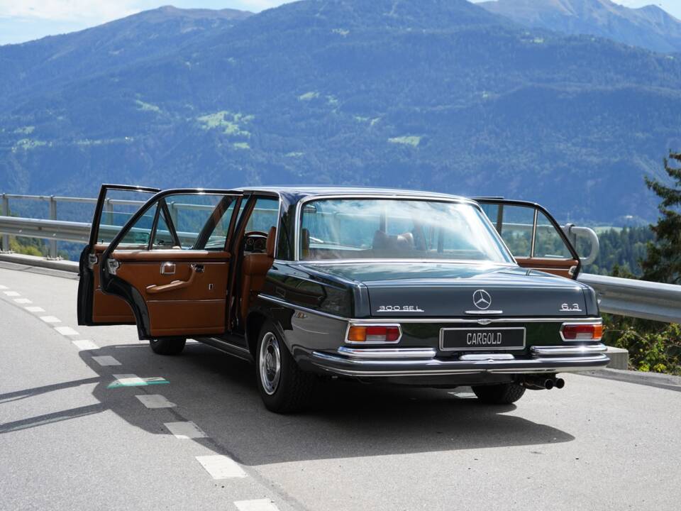 Image 7/39 of Mercedes-Benz 300 SEL 6.3 (1970)