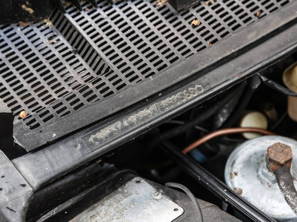 Bild 25/33 von Peugeot 205 GTi 1.9 (1987)