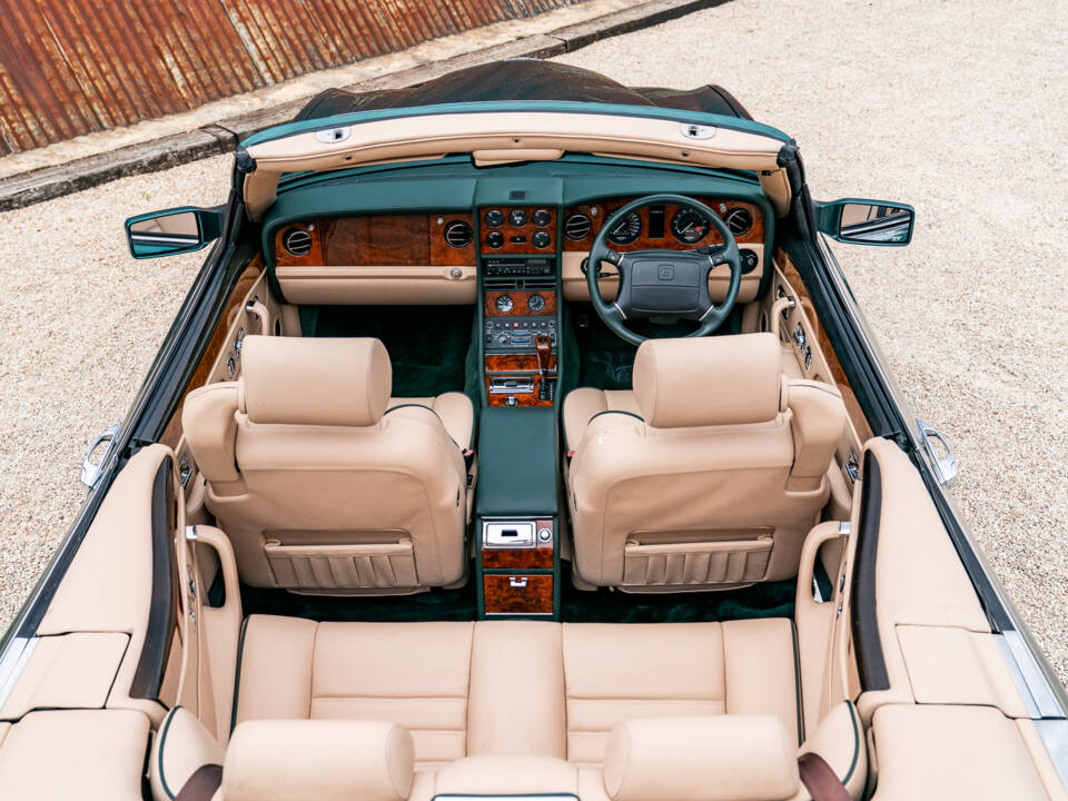 Bild 33/39 von Bentley Azure (1995)