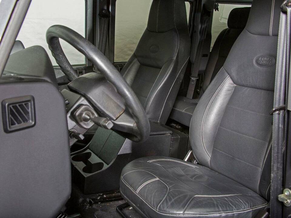 Image 17/20 of Land Rover Defender 110 (2016)