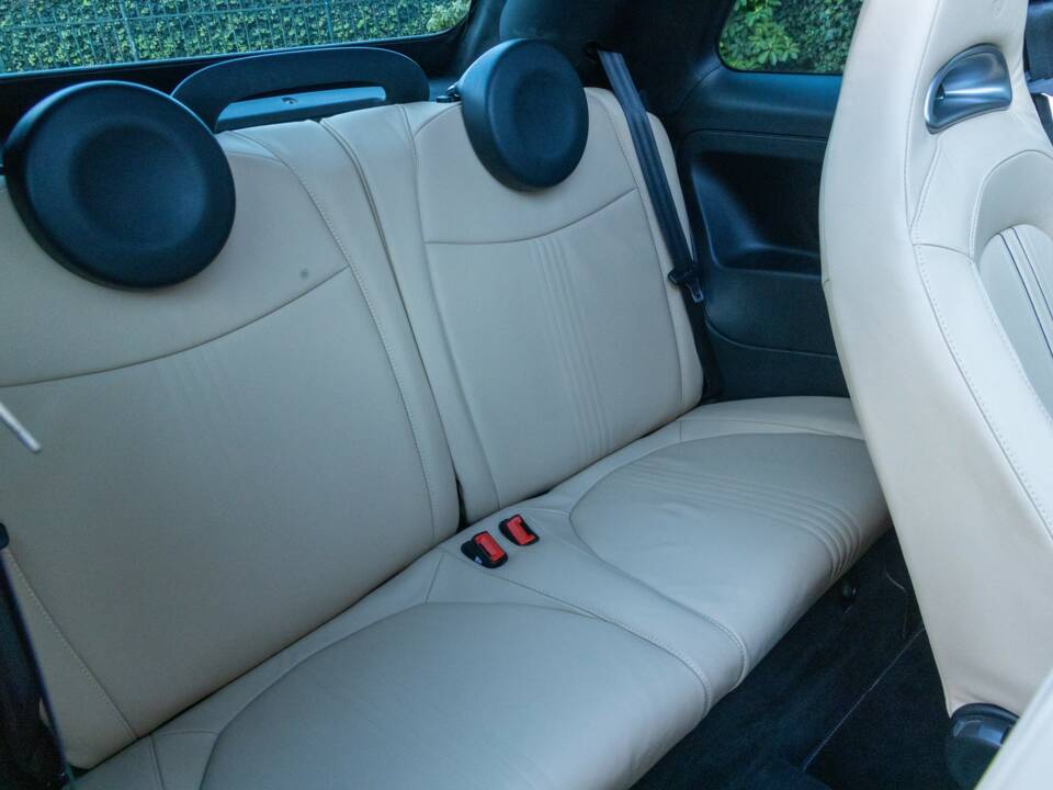 Afbeelding 47/50 van Abarth 695 "Edizione Maserati" (2013)